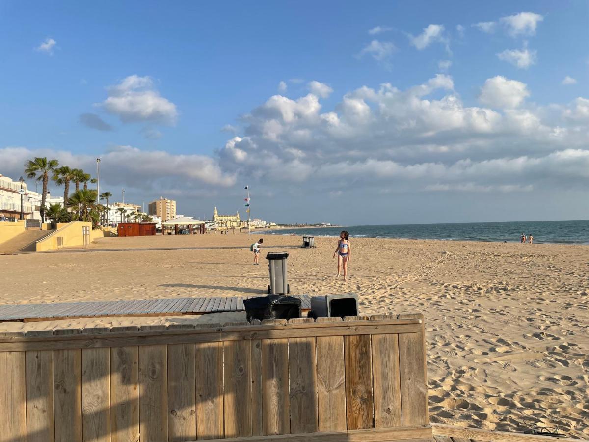 Vistas Al Mar A 10 Metros De La Playa De Regla Parking Gratis Appartement Chipiona Buitenkant foto