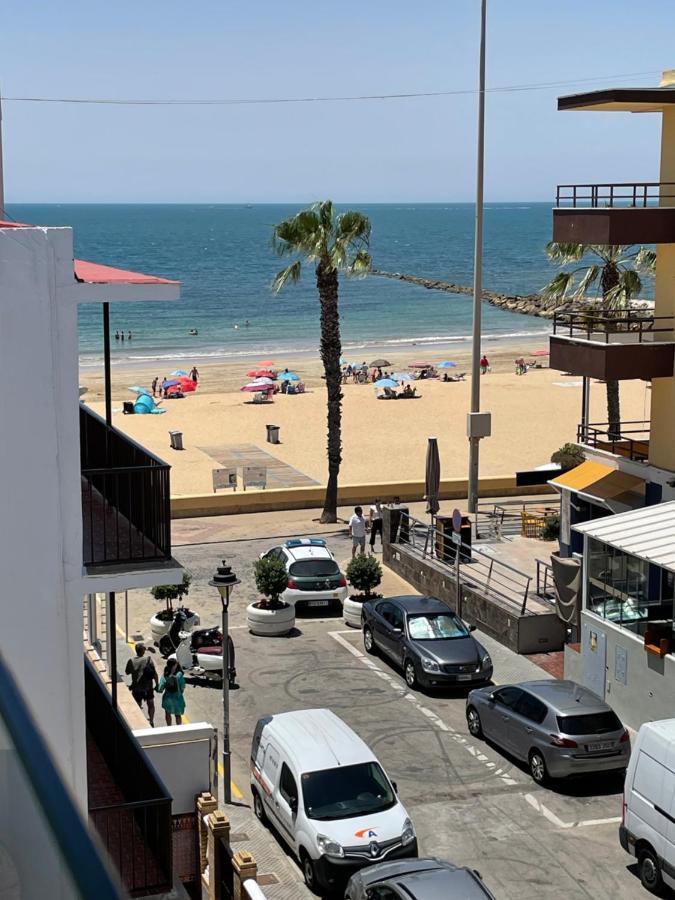 Vistas Al Mar A 10 Metros De La Playa De Regla Parking Gratis Appartement Chipiona Buitenkant foto