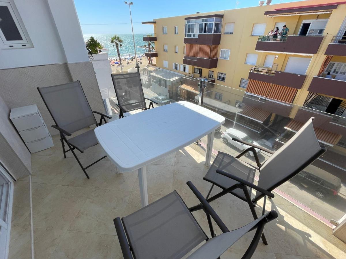Vistas Al Mar A 10 Metros De La Playa De Regla Parking Gratis Appartement Chipiona Buitenkant foto